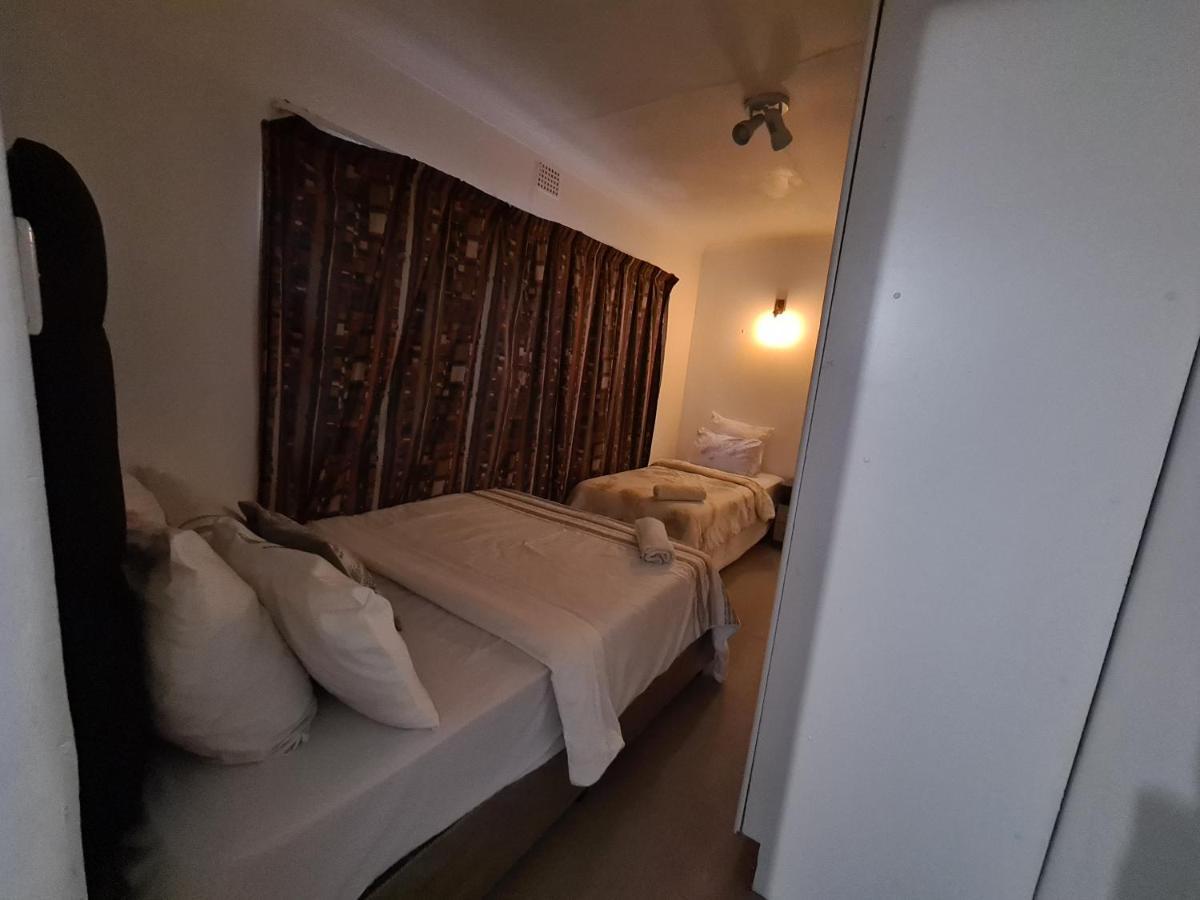 Zenith House Boston Self Catering Accomodation Città del Capo Esterno foto
